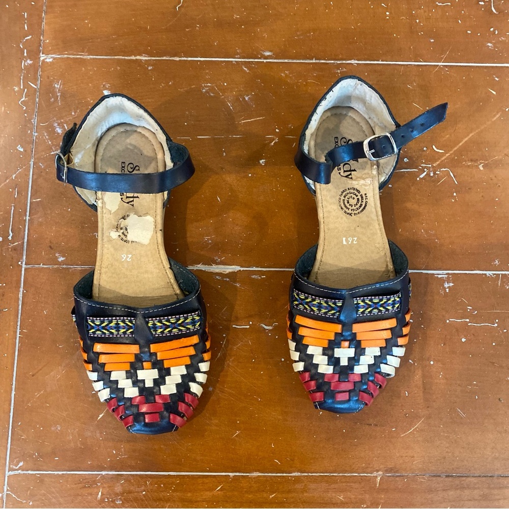 🍄 Mexican shoes sandals
